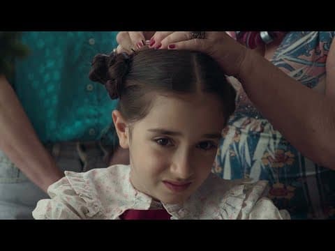 Clara de huevo - Claire Egg White / TRAILER _ENG