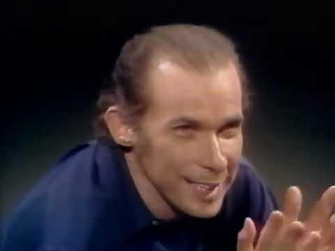 Glenn Gould plays Bach. Bruno Monsaingeon, 1981 @GlennGould #glenngould