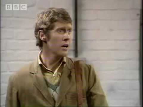 Trapped with a rat Some Mothers Do Ave Em BBC classic comedy