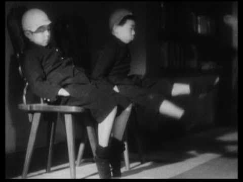 I WAS BORN, BUT... (Umarete wa mita keredo), 1932