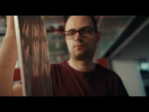 Trailer 2