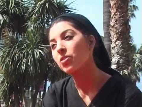 HOW SAMIRA MADE THE BLACKBOARD   ( by Maysam Makhmalbaf )