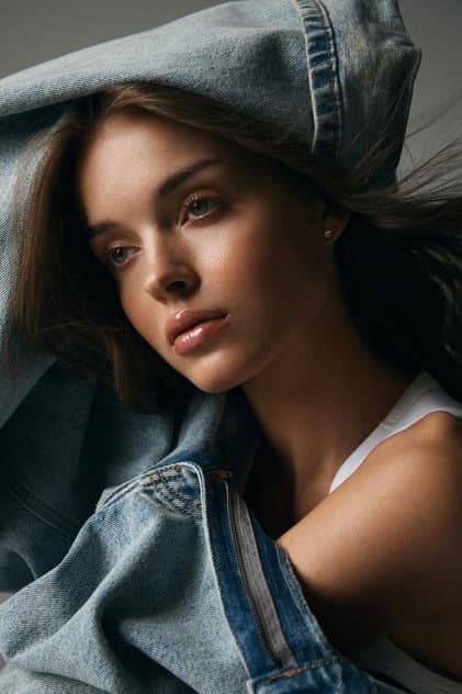 Anna Zak