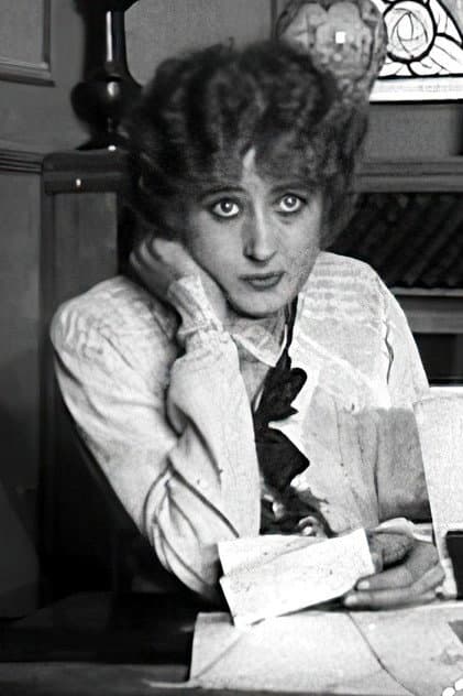 Suzanne Delvé