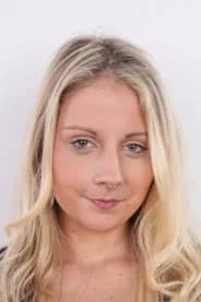 Mia E