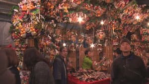 Shinjuku Hanazono Shrine: Dreams Come True at Night