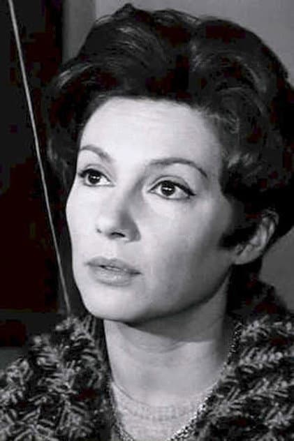 Nadine Alari